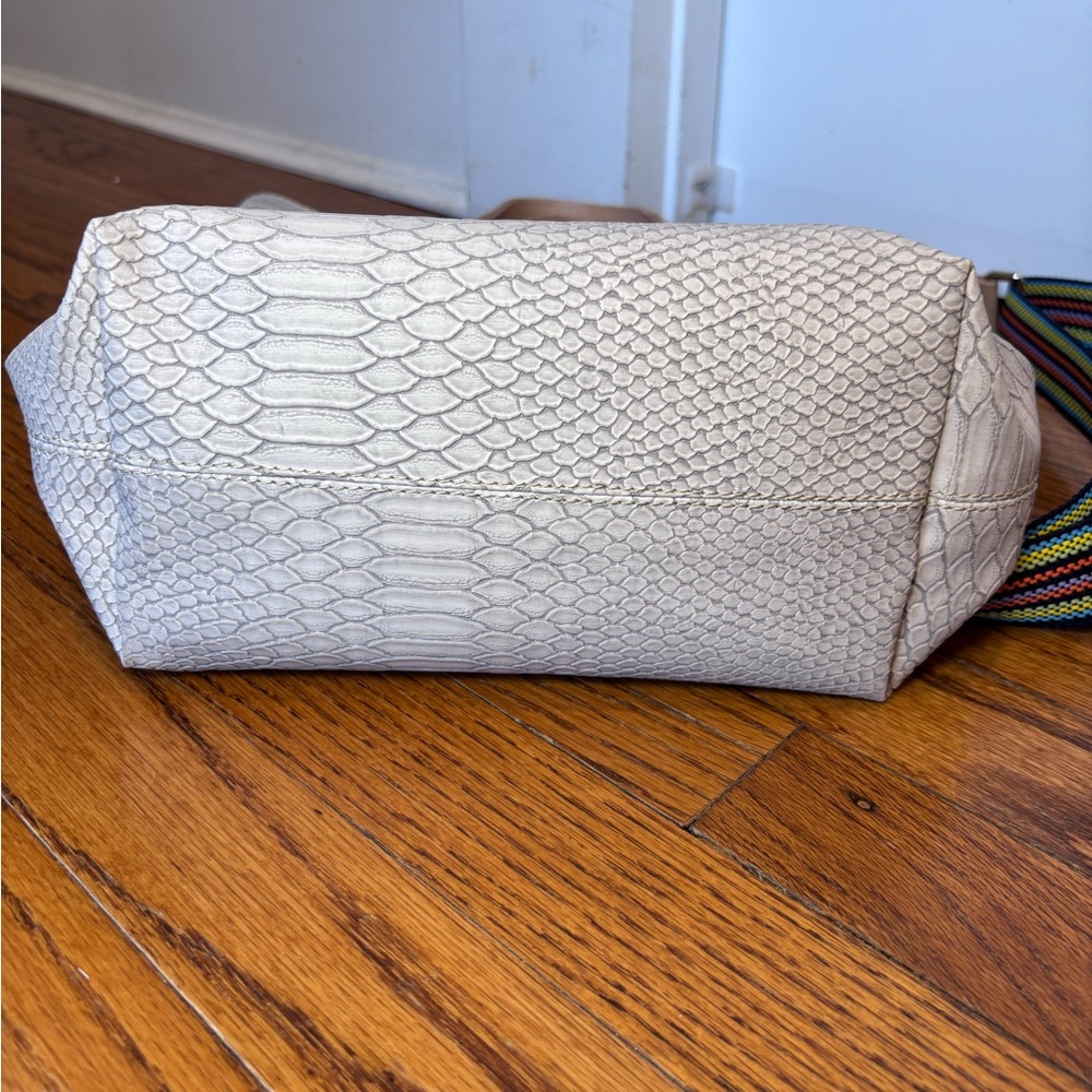 Consuela thunderbird essential tote leather snakeskin cream purse crossbody bag - Picture 4 of 7